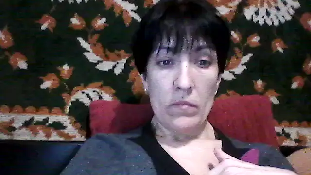 Snapshot of SunnyAmorre chatting on December 4, 2025, 12:36 pm SunnyAmorre online show from December 4, 2025, 12:36 pm