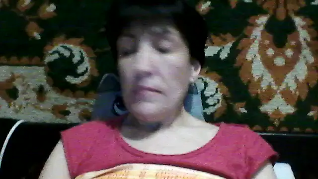 SunnyAmorre online show from April 5, 2026, 7:55 pm