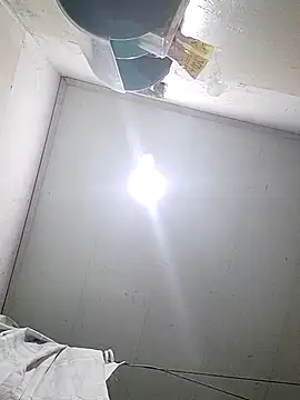 Rini333 online show from December 2, 2025, 11:37 am