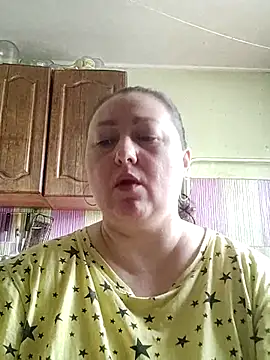 Rini333 online show from May 6, 2026, 8:52 am
