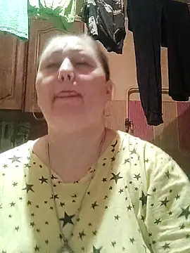 Rini333 online show from May 27, 2026, 8:39 pm