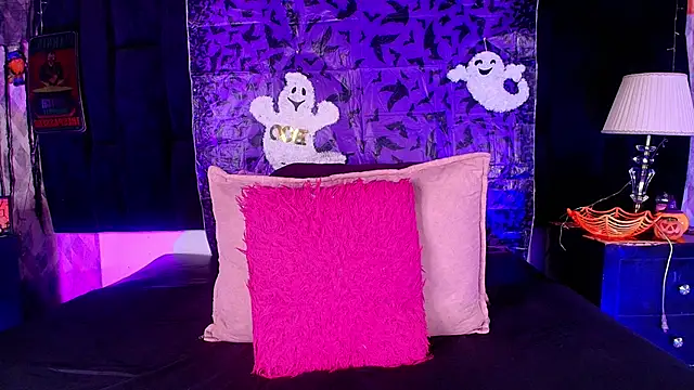 shelsyloreds online show from October 25, 2025, 12:02 pm