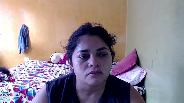 yulieth bbw online show from November 16, 2025, 1:39 pm