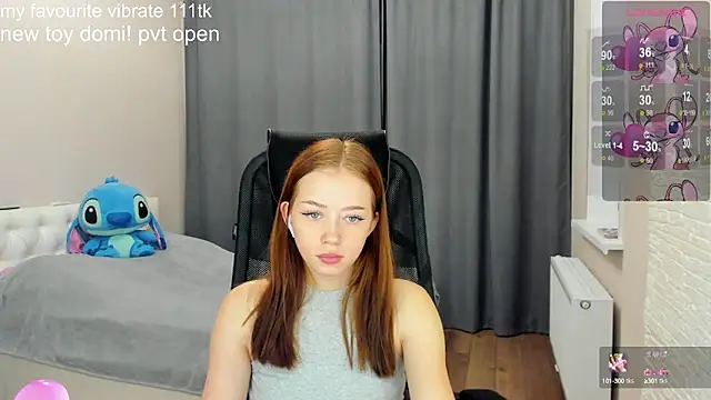 Hot Mia  online show from December 4, 2024, 11:30 am