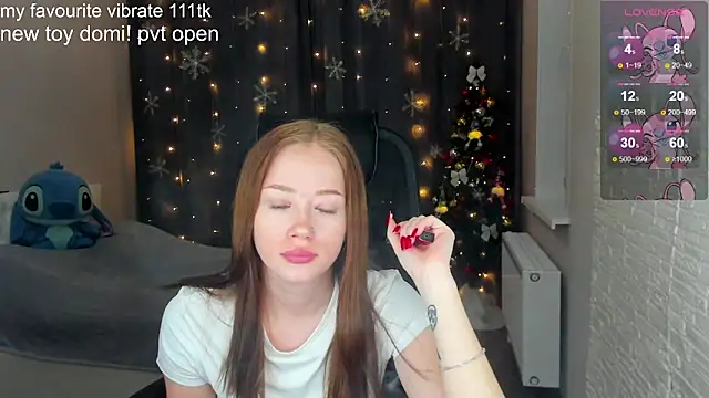 Hot Mia  online show from December 8, 2024, 12:19 pm