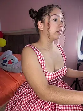 Snapshot of Shara_dreams chatting on June 19, 2026, 12:37 am Shara dreams online show from June 19, 2026, 12:37 am