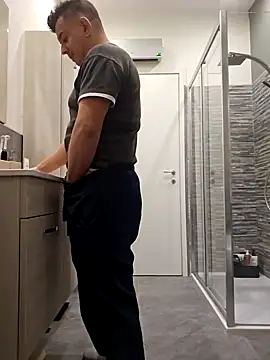 Snapshot of kekko-1982 chatting on December 20, 2024, 12:05 pm kekko-1982 online show from December 20, 2024, 12:05 pm