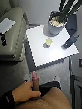 Snapshot of kekko-1982 chatting on January 2, 2025, 9:07 pm kekko-1982 online show from January 2, 2025, 9:07 pm