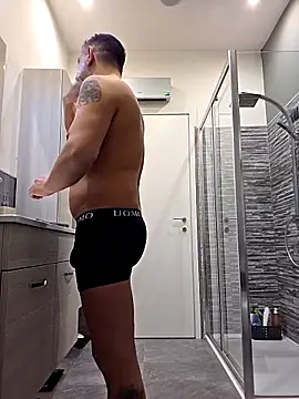 Snapshot of kekko-1982 chatting on February 10, 2025, 8:42 am kekko-1982 online show from February 10, 2025, 8:42 am