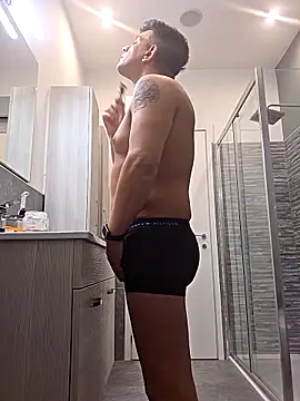 Snapshot of kekko-1982 chatting on November 18, 2025, 8:08 am kekko-1982 online show from November 18, 2025, 8:08 am