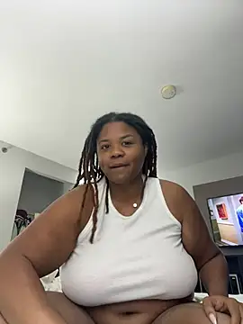 Snapshot of HEARTBREAKBRE chatting on July 17, 2026, 1:45 am HEARTBREAKBRE online show from July 17, 2026, 1:45 am