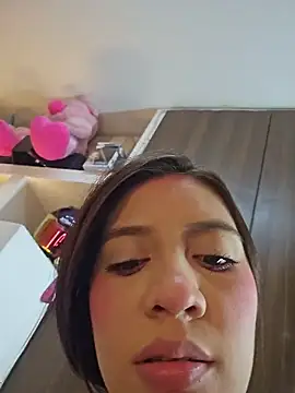 Snapshot of Rebeca_xs chatting on February 21, 2026, 9:05 pm Rebeca xs online show from February 21, 2026, 9:05 pm