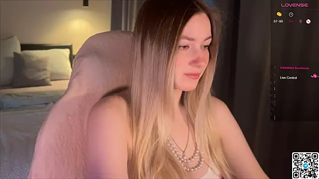 elinanortas online show from November 25, 2025, 5:40 am