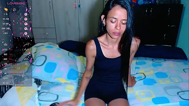 Snapshot of Mia_sexy18_ chatting on February 12, 2026, 1:33 am Mia sexy18 online show from February 12, 2026, 1:33 am