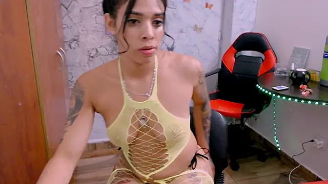 Snapshot of kimberly_999 chatting on January 5, 2026, 10:57 pm kimberly 999 online show from January 5, 2026, 10:57 pm