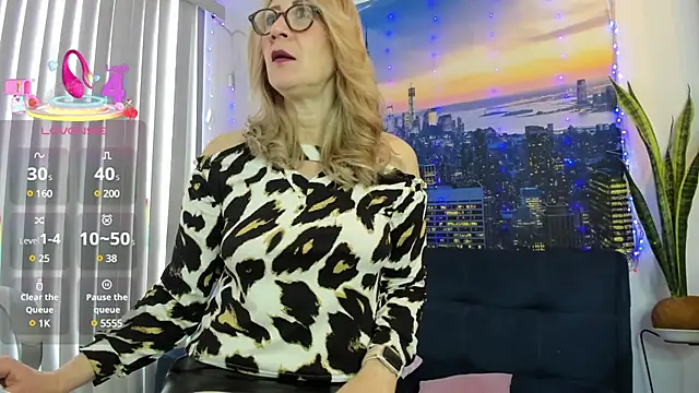 Snapshot of ashleymilf_1 chatting on February 13, 2025, 2:09 pm ashleymilf 1 online show from February 13, 2025, 2:09 pm