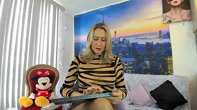 Snapshot of ashleymilf_1 chatting on October 22, 2025, 3:34 pm ashleymilf 1 online show from October 22, 2025, 3:34 pm