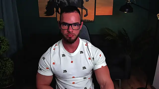 Snapshot of marcobadass chatting on February 19, 2025, 6:43 pm marcobadass online show from February 19, 2025, 6:43 pm