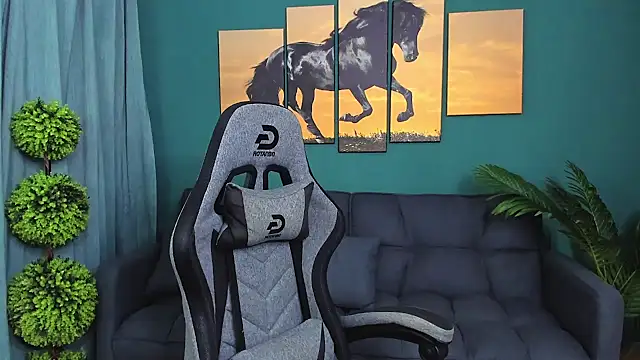 Snapshot of marcobadass chatting on March 19, 2025, 1:43 am marcobadass online show from March 19, 2025, 1:43 am