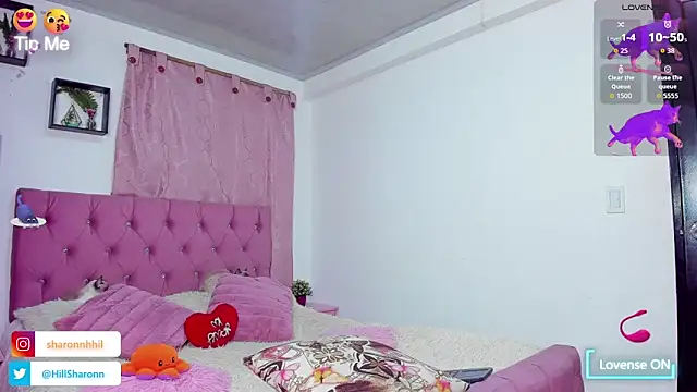 Snapshot of sharon_hill chatting on November 26, 2025, 10:33 pm sharon hill online show from November 26, 2025, 10:33 pm