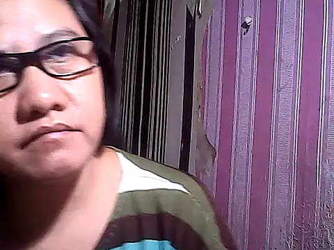 sweetsosie18 online show from October 4, 2025, 11:19 am