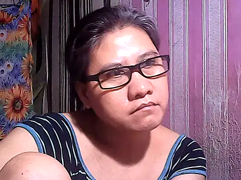 sweetsosie18 online show from October 17, 2025, 11:46 am