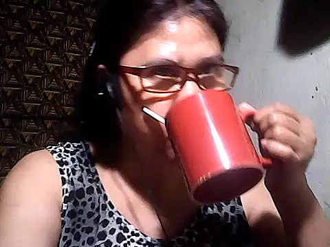 sweetsosie18 online show from February 4, 2026, 8:03 pm