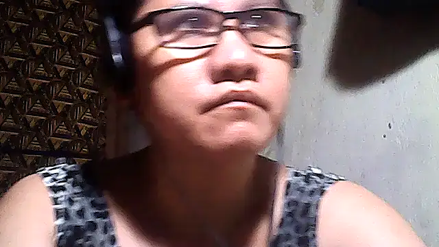 sweetsosie18 online show from March 5, 2026, 11:39 am