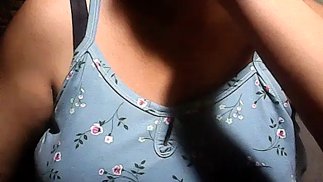 sweetsosie18 online show from March 16, 2026, 5:55 am