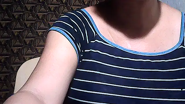 sweetsosie18 online show from March 26, 2026, 4:07 am