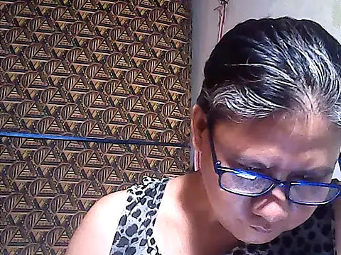 sweetsosie18 online show from July 1, 2026, 5:31 am
