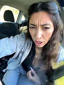 amanilouve online show from January 8, 2026, 10:28 am