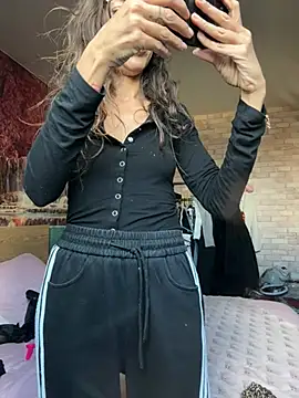 amanilouve online show from March 14, 2026, 12:10 pm