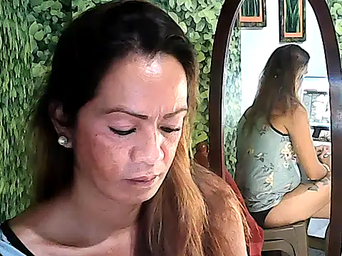 yummy 21xxx online show from October 13, 2025, 1:44 pm