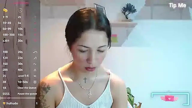 MadisonCambel online show from December 3, 2024, 12:02 am