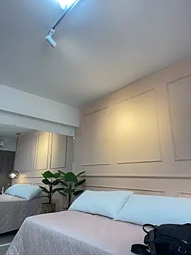 ROSE  15 online show from November 21, 2025, 11:31 am