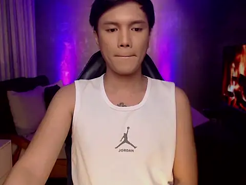 xjakolitox online show from December 16, 2025, 1:38 pm