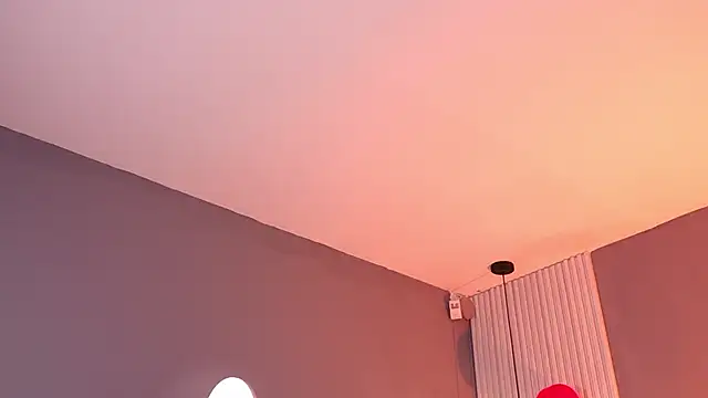 Snapshot of ValeryNova chatting on February 16, 2026, 11:17 am ValeryNova online show from February 16, 2026, 11:17 am