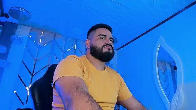 Snapshot of MichaelBear_ chatting on February 25, 2025, 1:17 pm MichaelBear online show from February 25, 2025, 1:17 pm