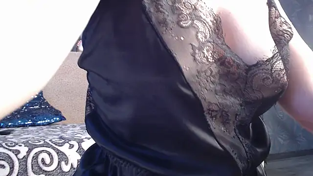 Snapshot of Ria_23 chatting on November 17, 2025, 2:06 am Ria 23 online show from November 17, 2025, 2:06 am