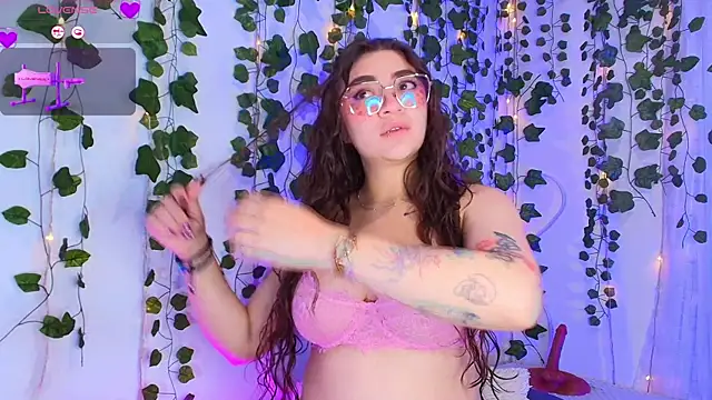 Snapshot of Samii_Evans chatting on February 15, 2026, 3:58 am Samii Evans online show from February 15, 2026, 3:58 am