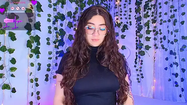 Snapshot of Samii_Evans chatting on February 22, 2026, 4:35 am Samii Evans online show from February 22, 2026, 4:35 am