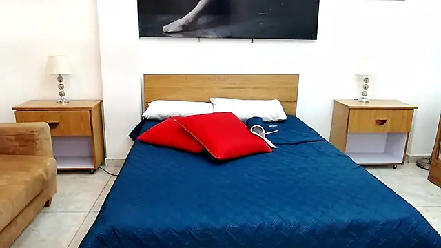 MaloryAndLuna online show from October 1, 2025, 12:00 pm