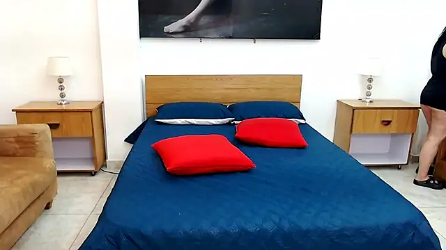 MaloryAndLuna online show from October 2, 2025, 12:01 pm