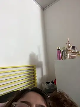 Snapshot of Juliana_News chatting on February 11, 2026, 11:21 pm Juliana News online show from February 11, 2026, 11:21 pm