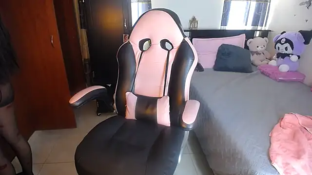 violeta campbell online show from October 26, 2025, 7:31 pm