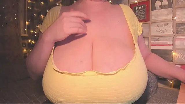 Snapshot of VickyBoobs chatting on January 29, 2025, 7:32 pm VickyBoobs online show from January 29, 2025, 7:32 pm