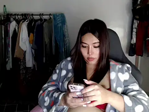 Snapshot of urqueendominant chatting on February 19, 2025, 9:50 am urqueendominant online show from February 19, 2025, 9:50 am