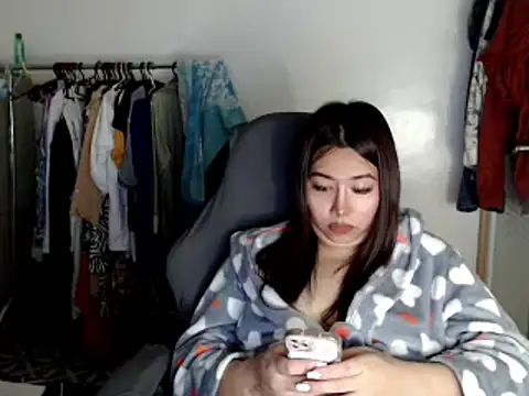 Snapshot of urqueendominant chatting on February 21, 2025, 6:51 am urqueendominant online show from February 21, 2025, 6:51 am