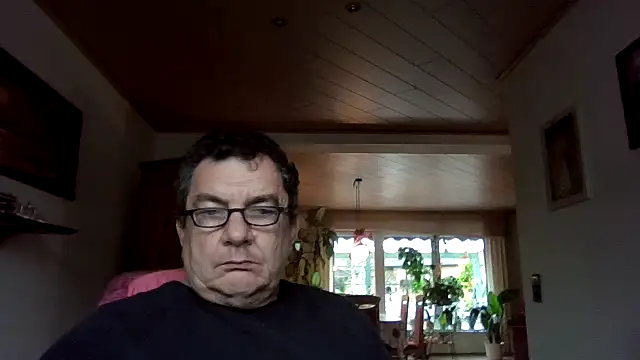 Snapshot of Nobbie444 chatting on November 15, 2025, 10:23 am Nobbie444 online show from November 15, 2025, 10:23 am